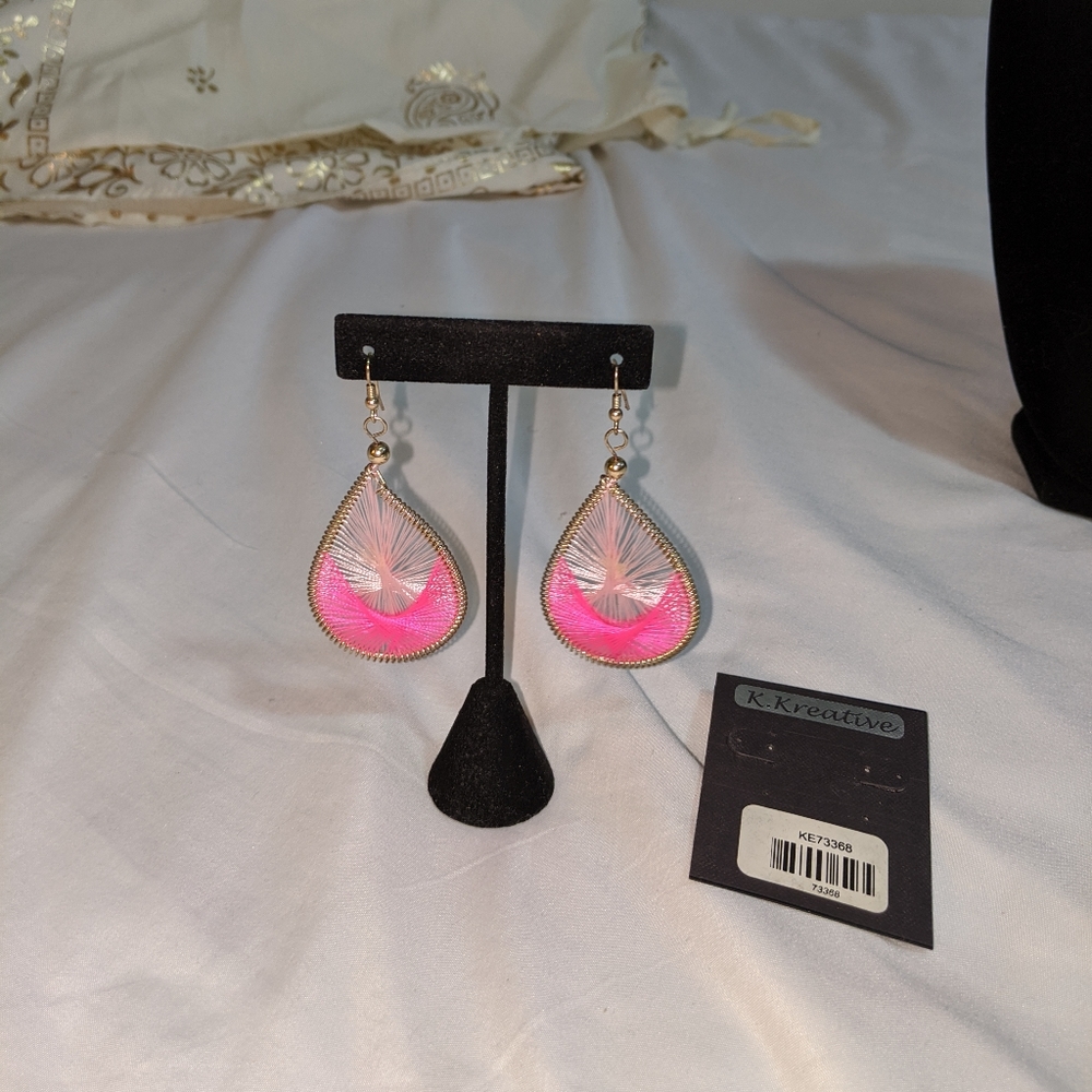 Earrings - Picture 6 of 7